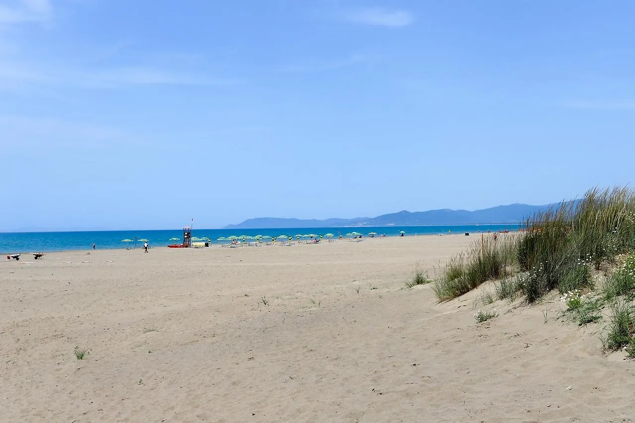 Hotel Grifone Principina a Mare 3*,